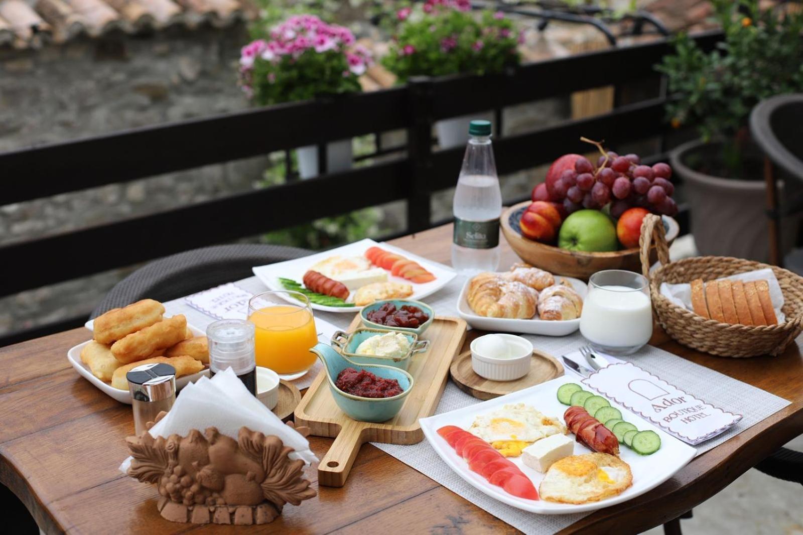 Ador Boutique Hotel Berat Exterior photo