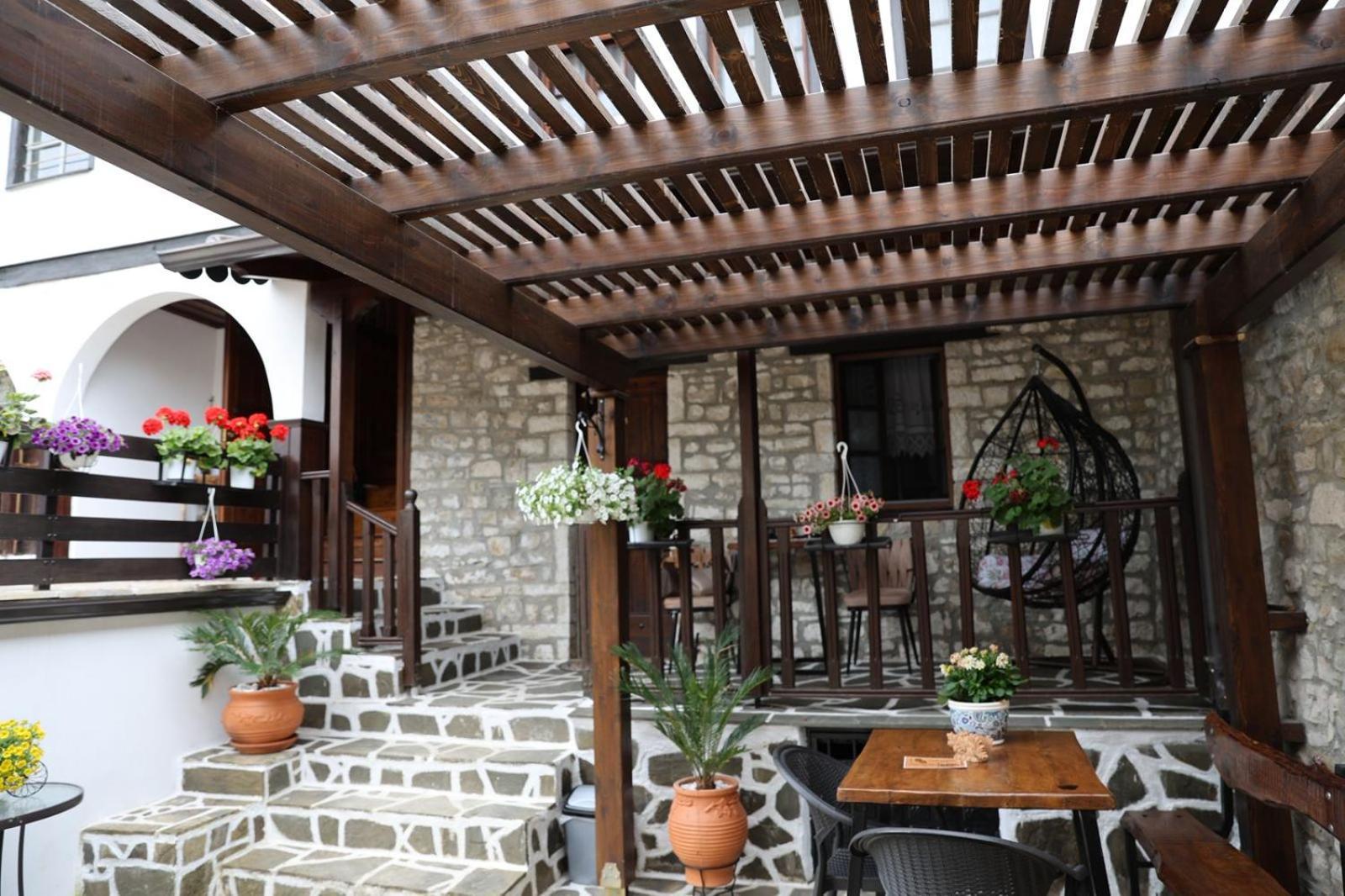 Ador Boutique Hotel Berat Exterior photo